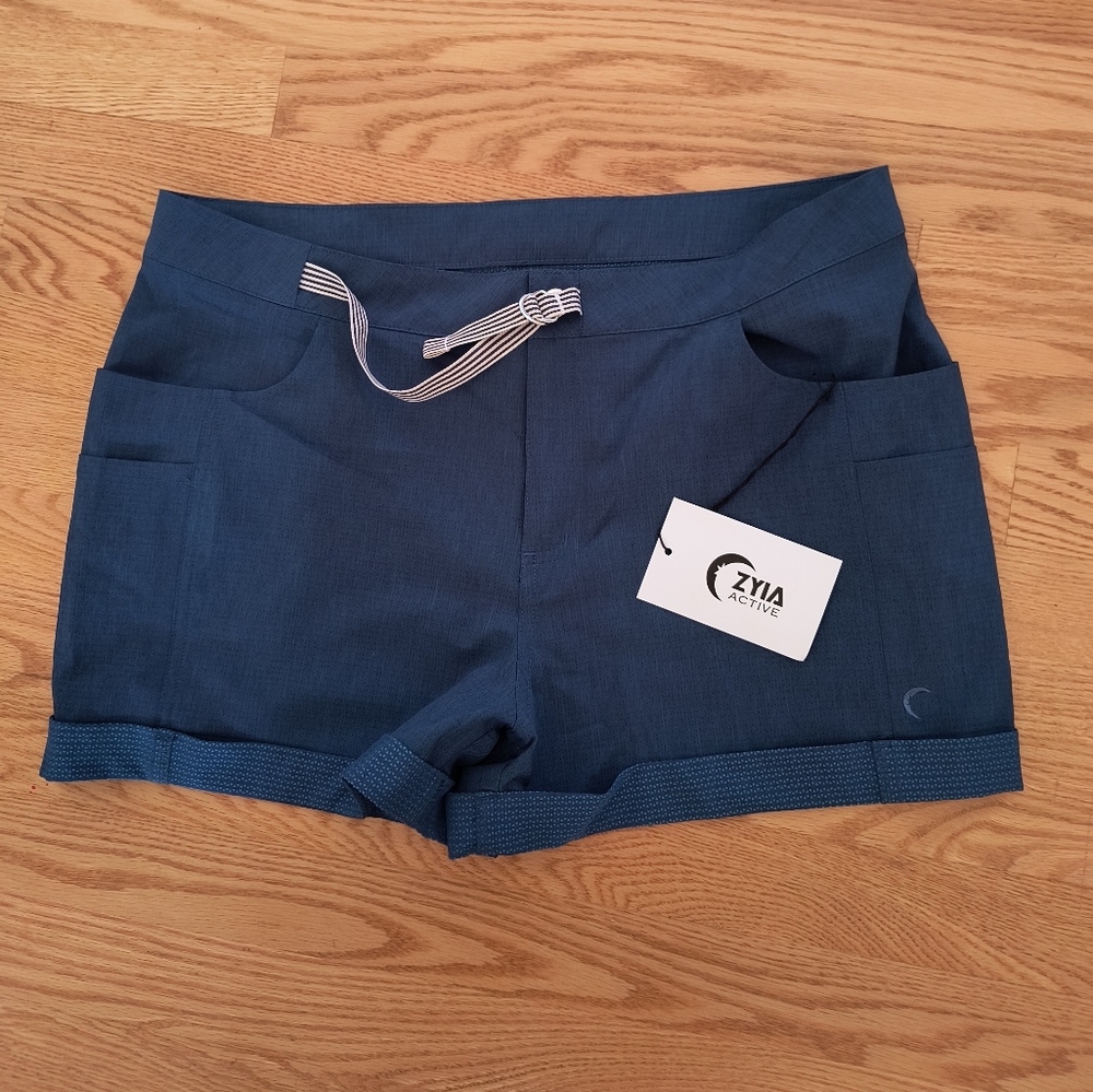 Zyia blue Not Just a Trail Short size women's XL